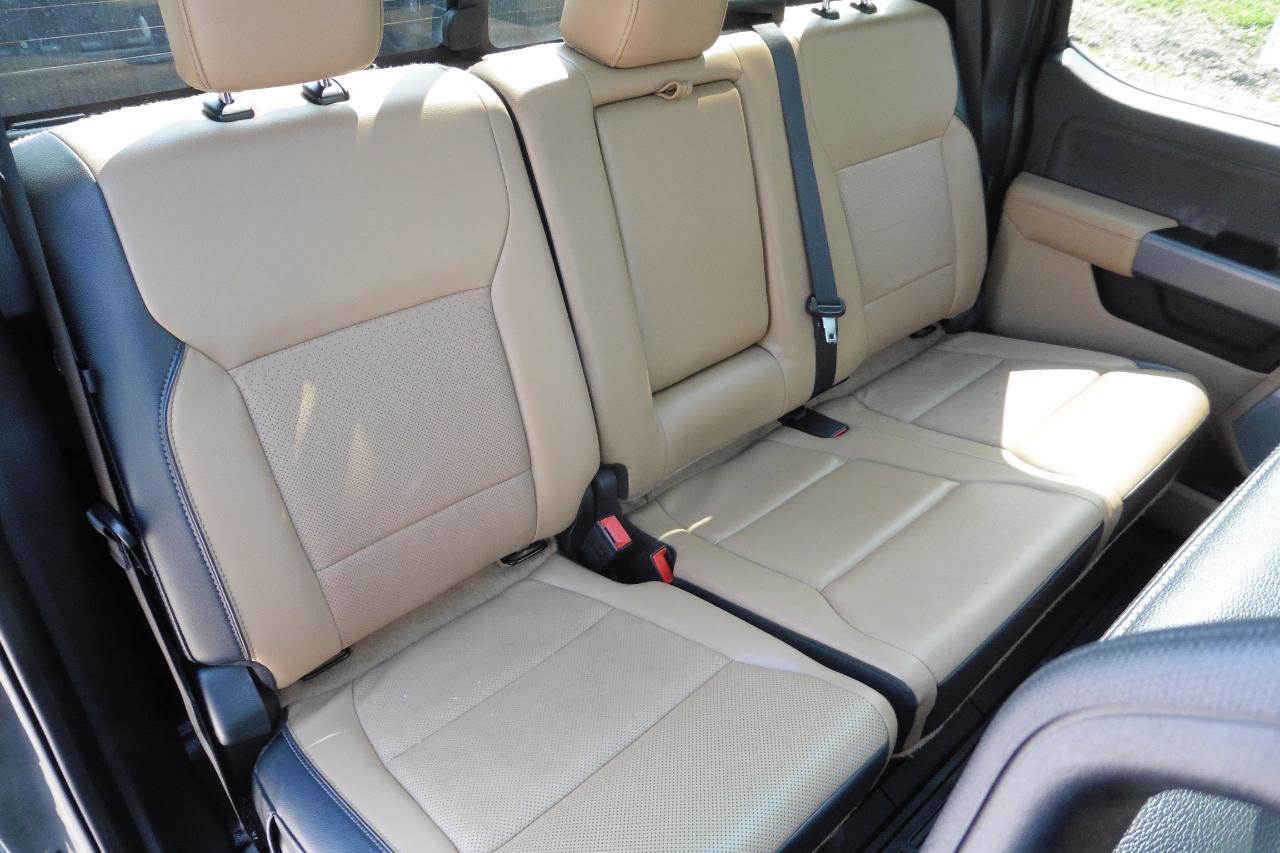 Ford F-350 SD Lariat Crew Cab Short Bed 4WD 2023