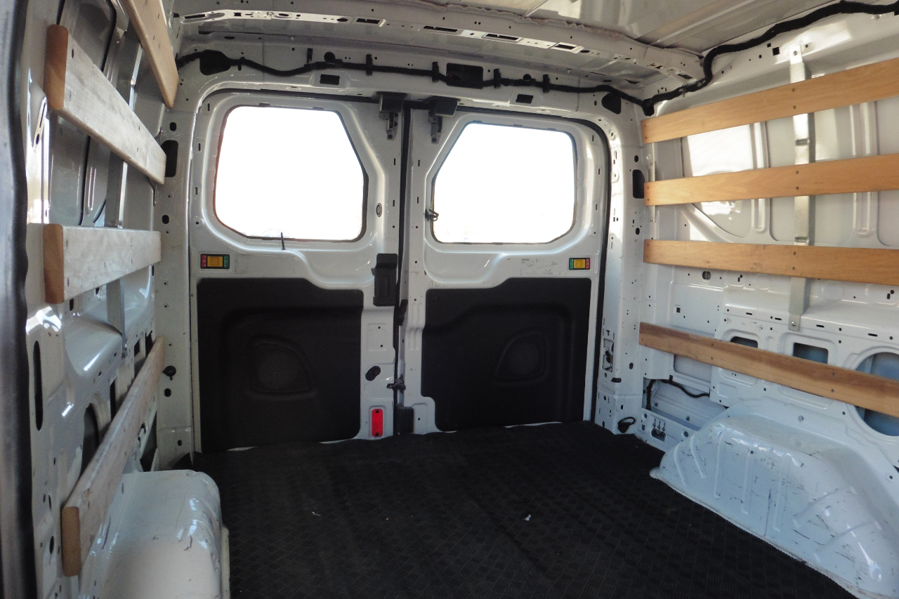 Ford Transit 250 Van Low Roof w/Sliding Pass. 130-in. WB 2024