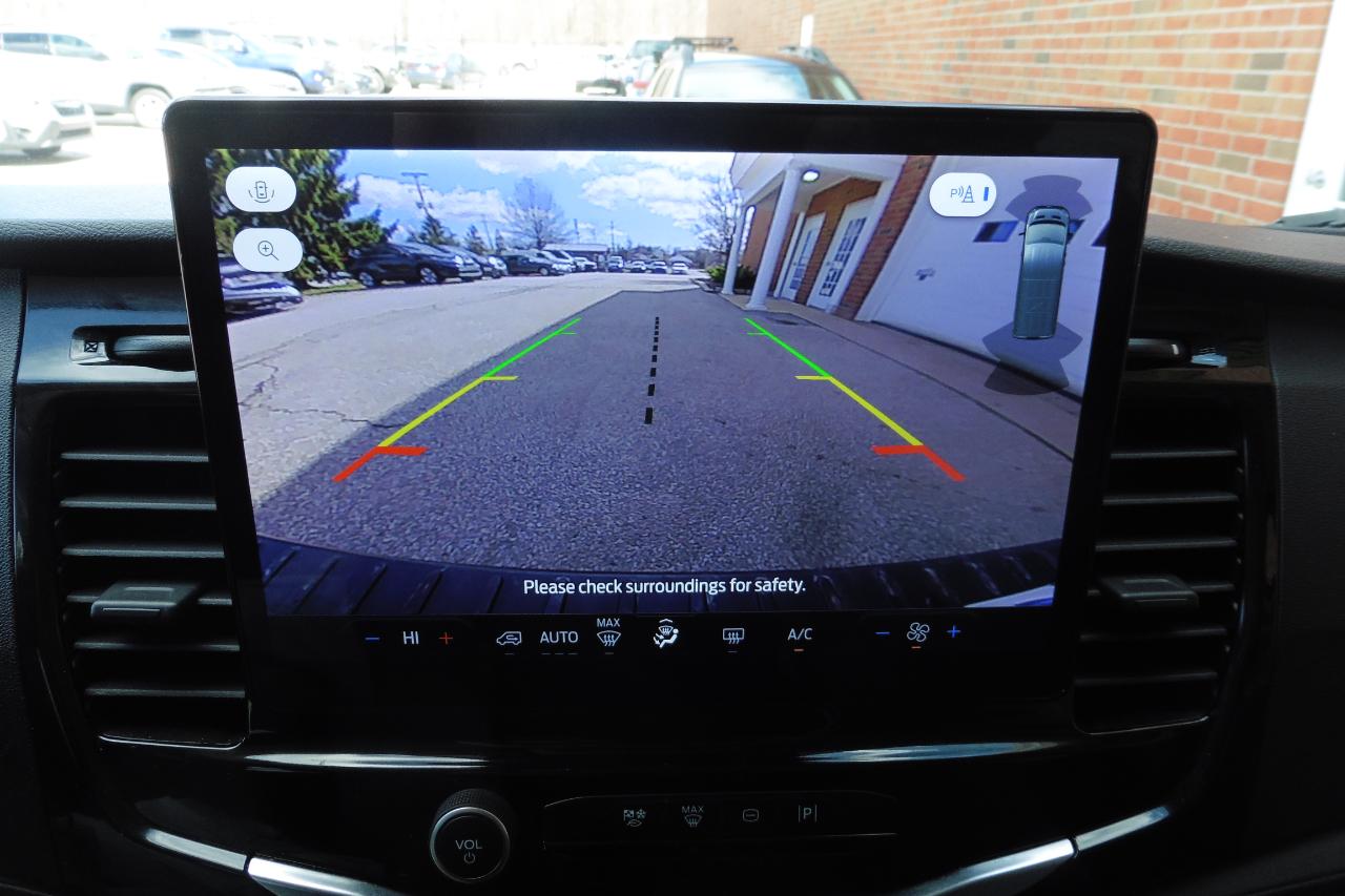 Ford Transit 350 Wagon Low Roof XL w/Sliding Pass. 148-in. WB 2023