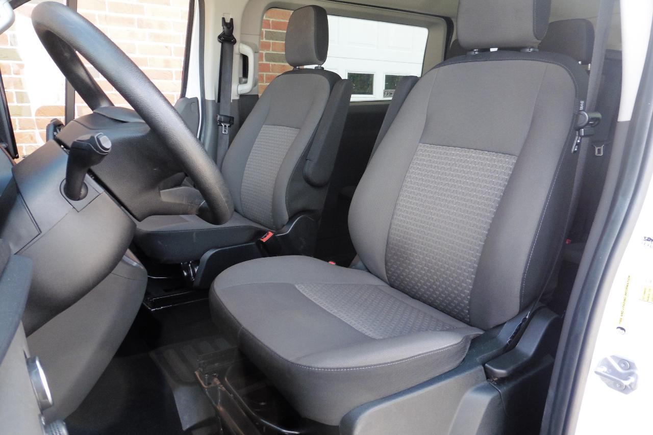 Ford Transit 350 Wagon Low Roof XL w/Sliding Pass. 148-in. WB 2023