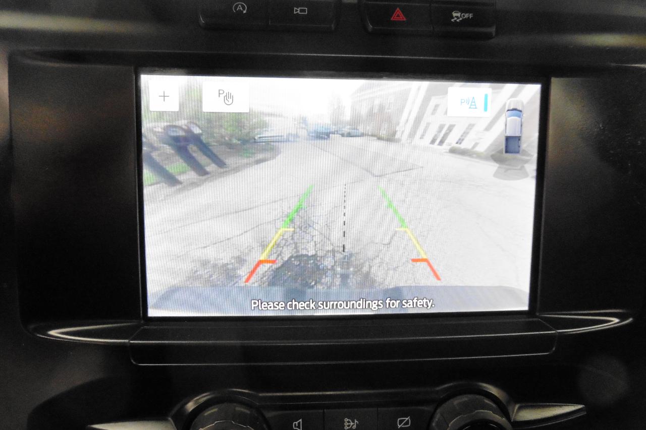 Ford F-150 4WD Reg Cab 141" XL 2022