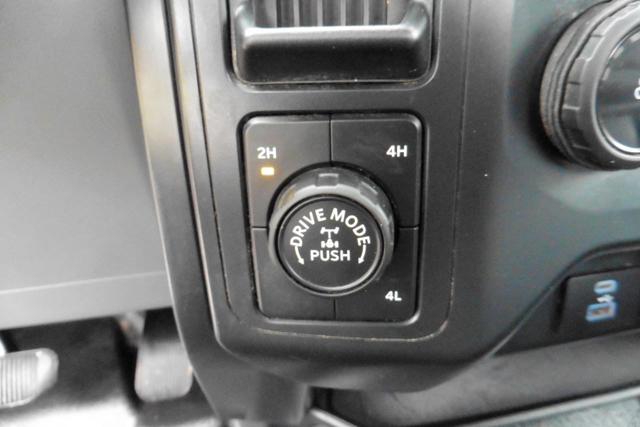 Ford F-150 4WD Reg Cab 141" XL 2022