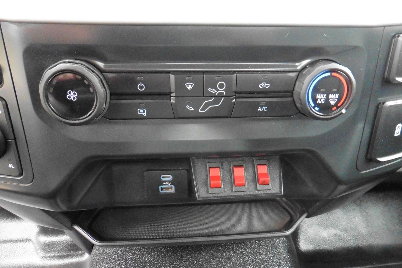 Ford F-150 4WD Reg Cab 141" XL 2022