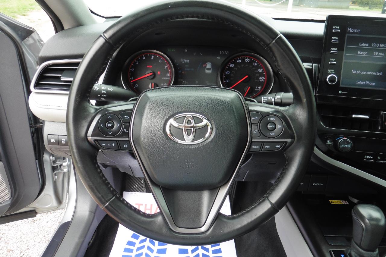 Toyota Camry  2023