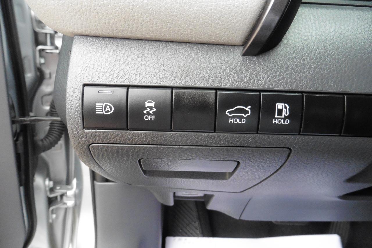 Toyota Camry  2023