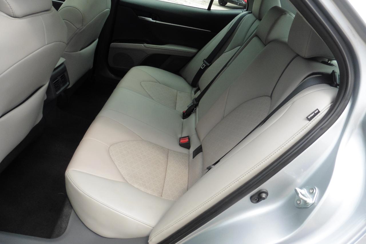Toyota Camry  2023