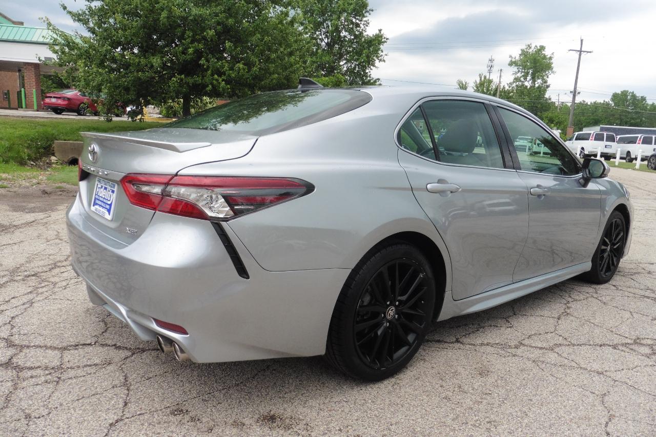 Toyota Camry  2023