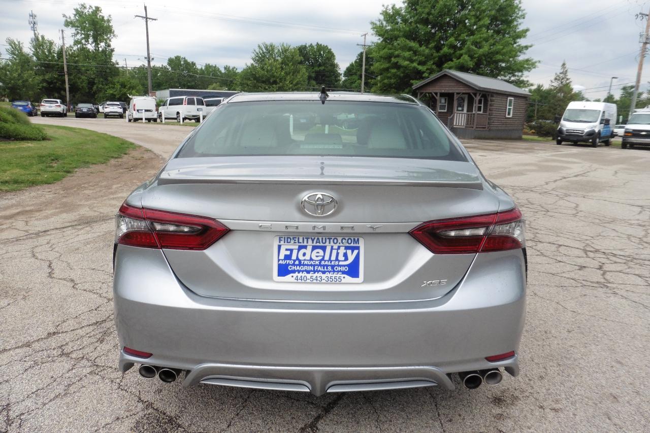 Toyota Camry  2023