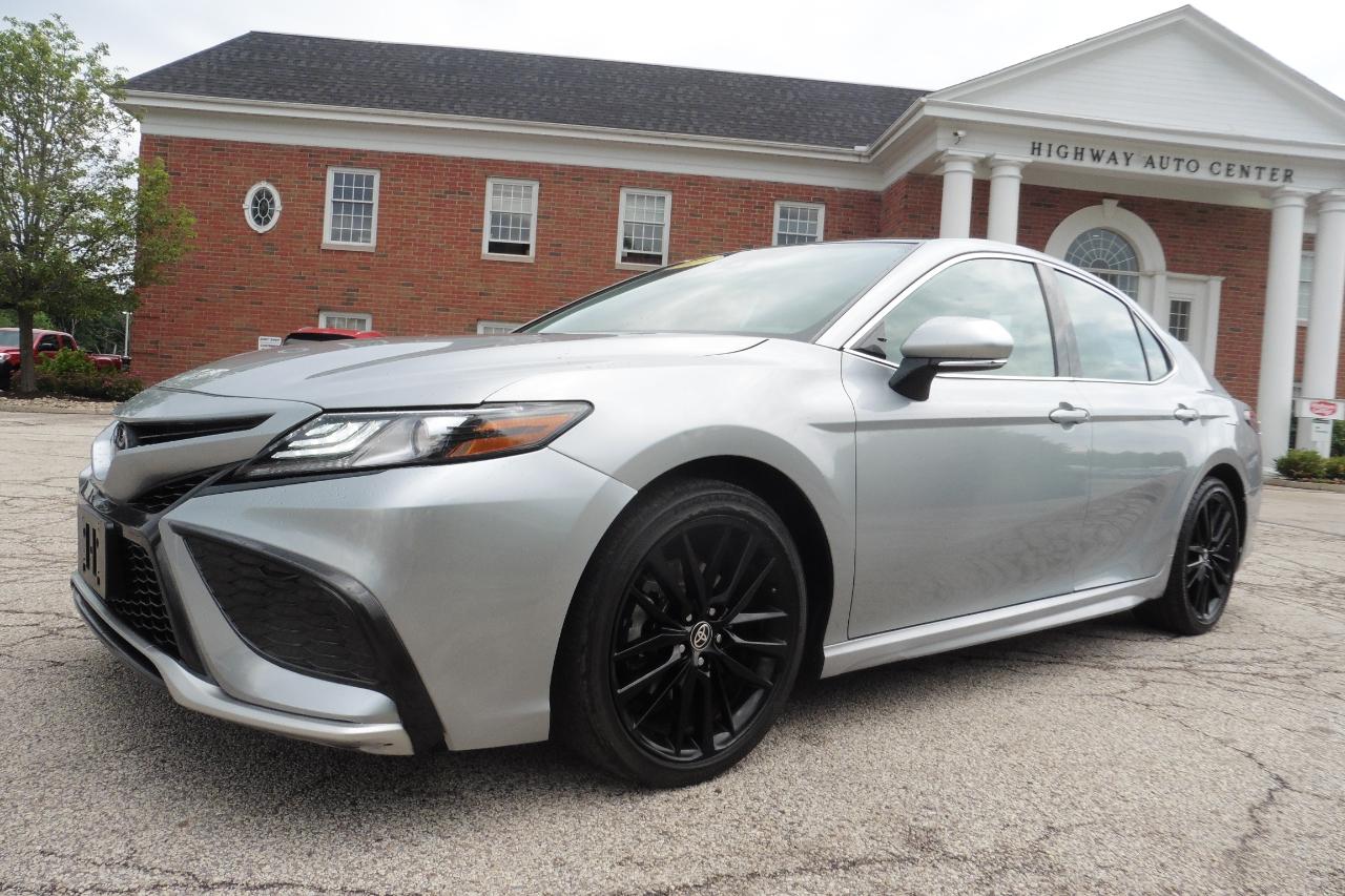 Toyota Camry  2023
