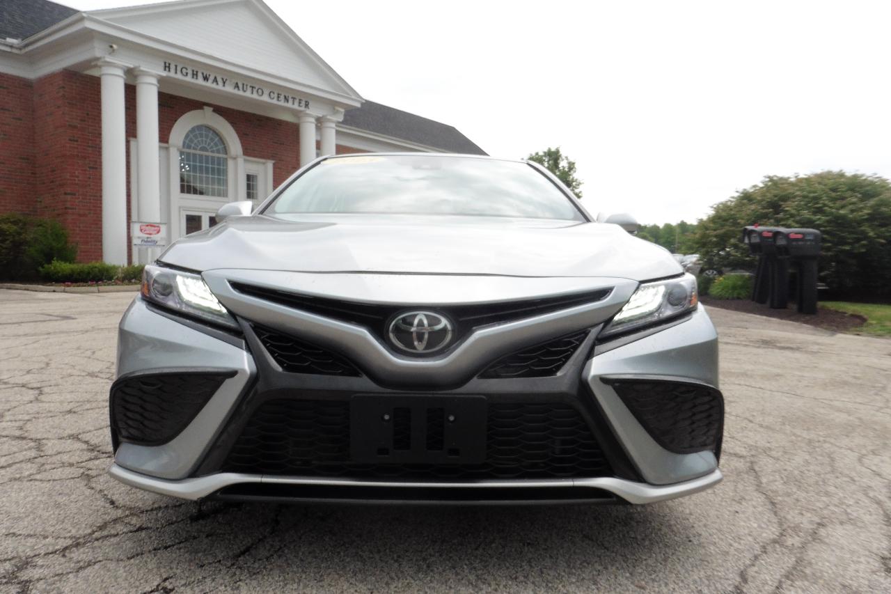 Toyota Camry  2023