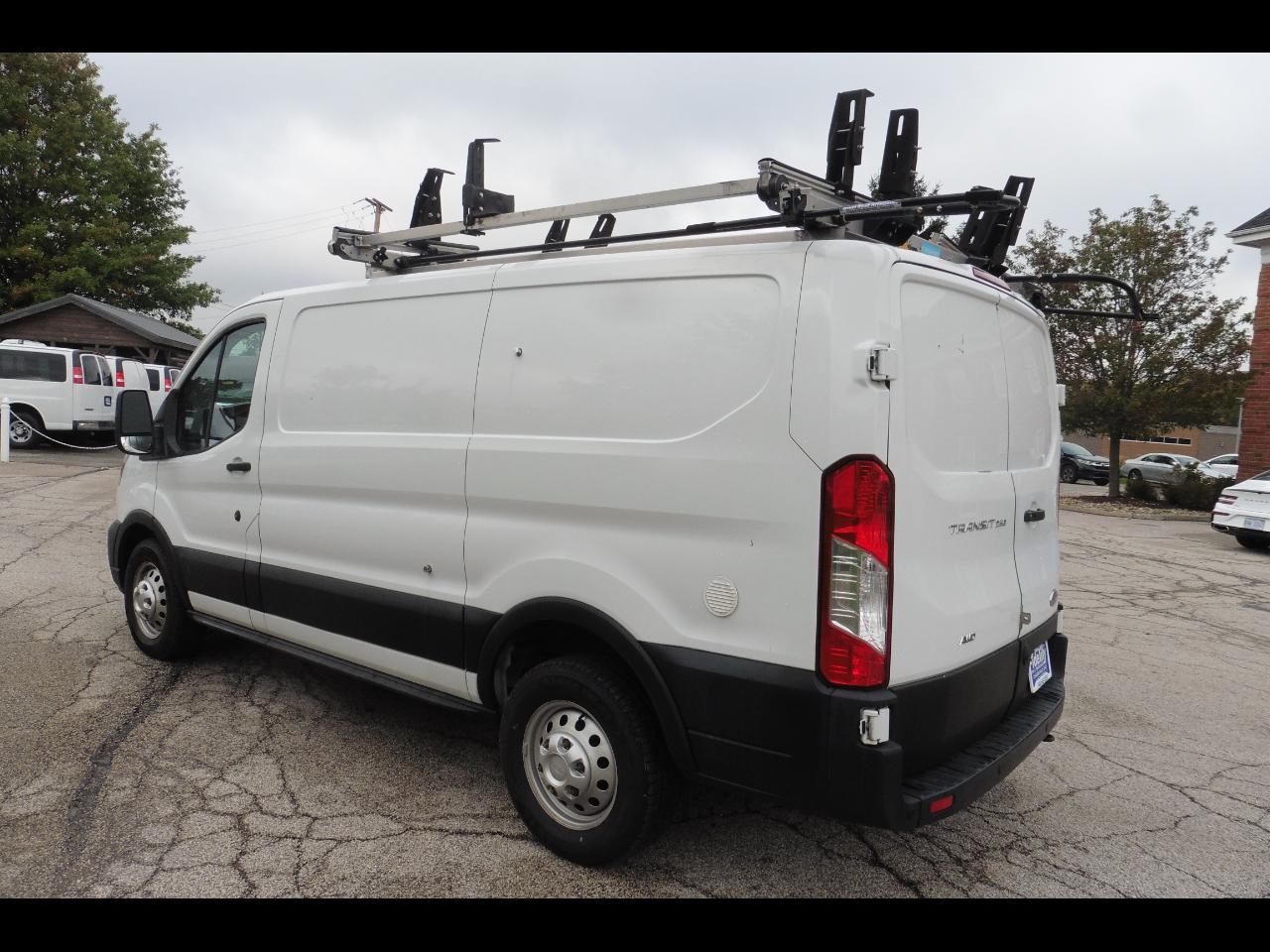 Ford Transit 250 Van Low Roof w/Sliding Pass. 130-in. WB 2020
