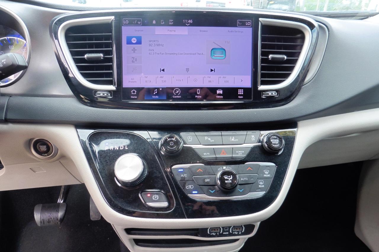 Chrysler Pacifica Touring L FWD 2023