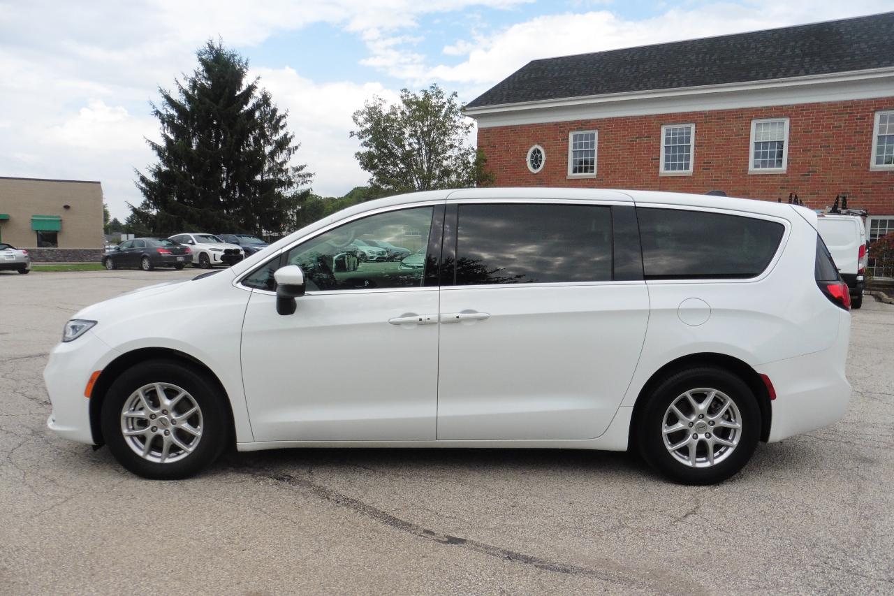 Chrysler Pacifica Touring L FWD 2023