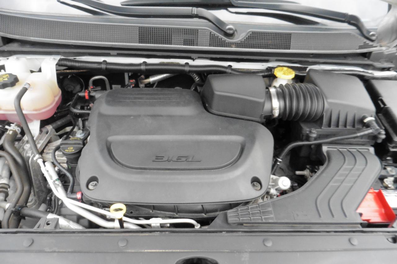Chrysler Pacifica Touring L FWD 2023