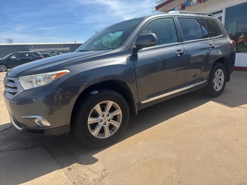 2013 Toyota Highlander Base 2WD V6