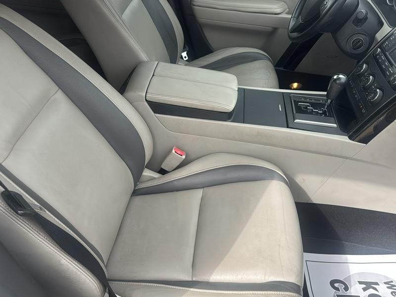 Mazda CX-9 Touring AWD 2011