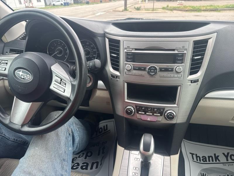Subaru Outback 2.5i 2011