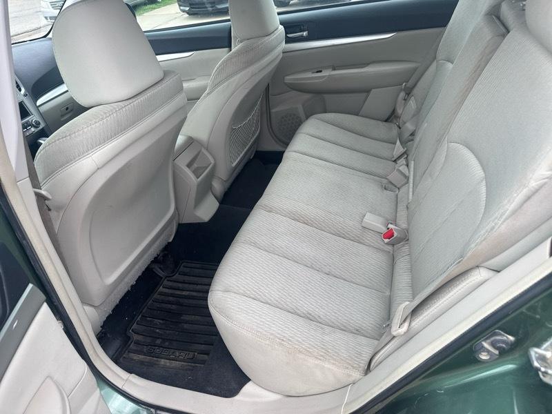 Subaru Outback 2.5i 2011