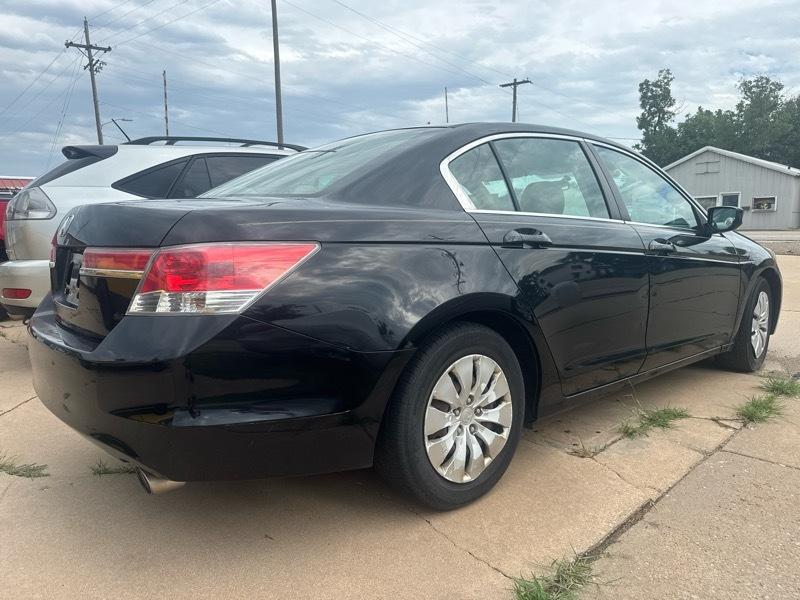 Honda Accord LX sedan AT 2011