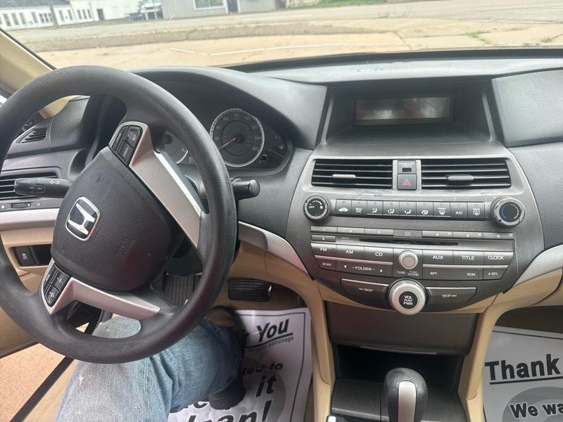 Honda Accord LX sedan AT 2011