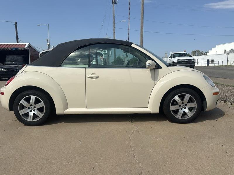Volkswagen New Beetle 2.5L PZEV Convertible 2006