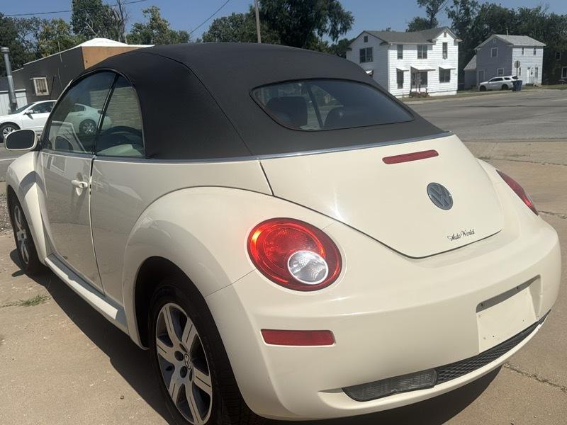 Volkswagen New Beetle 2.5L PZEV Convertible 2006