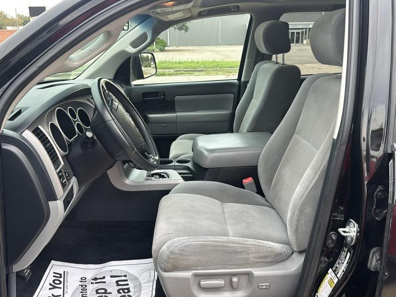 Toyota Sequoia SR5 5.7L 4WD FFV 2013