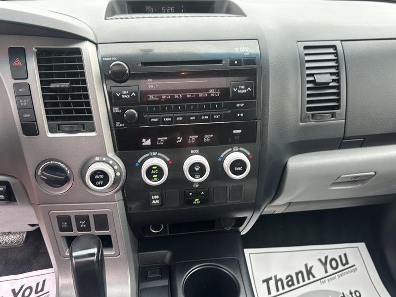 Toyota Sequoia SR5 5.7L 4WD FFV 2013