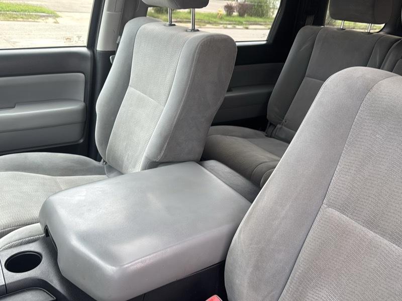 Toyota Sequoia SR5 5.7L 4WD FFV 2013