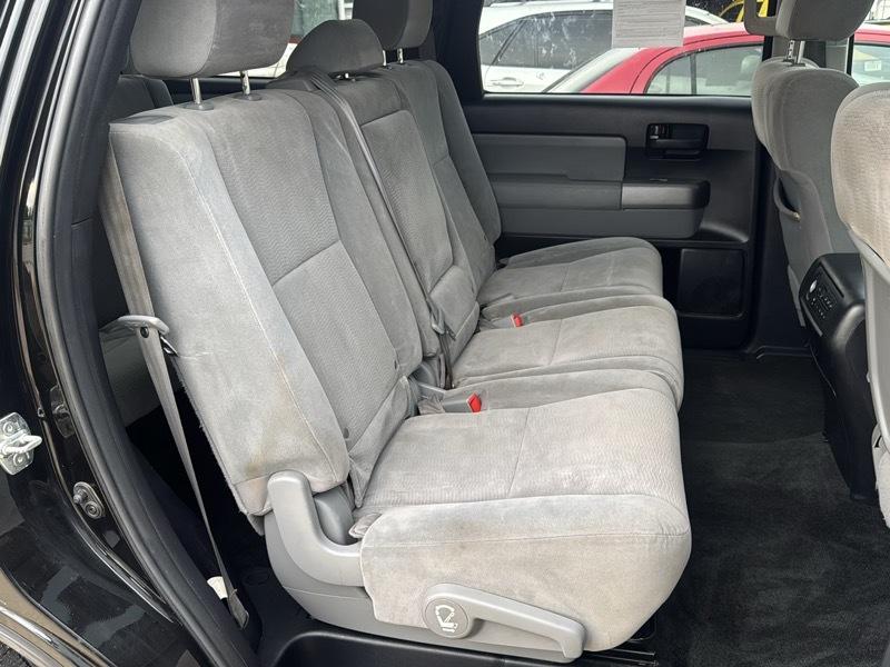 Toyota Sequoia SR5 5.7L 4WD FFV 2013