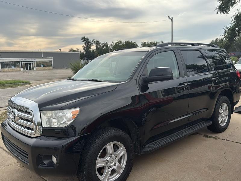 Toyota Sequoia SR5 5.7L 4WD FFV 2013