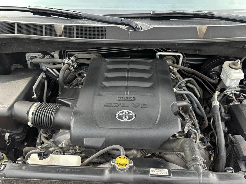 Toyota Sequoia SR5 5.7L 4WD FFV 2013