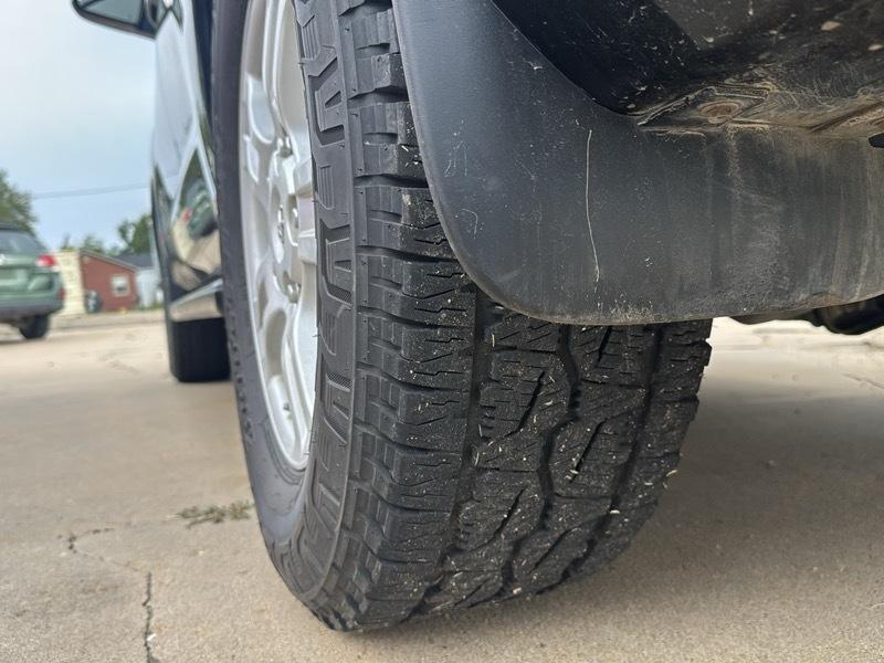 Toyota Sequoia SR5 5.7L 4WD FFV 2013