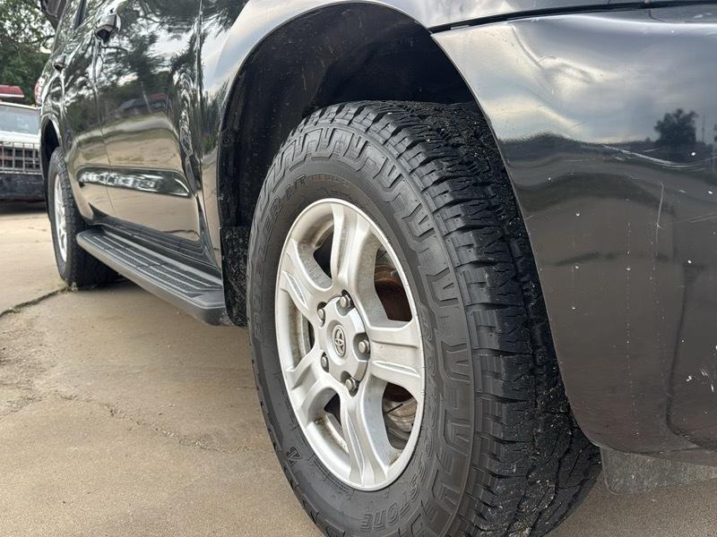 Toyota Sequoia SR5 5.7L 4WD FFV 2013