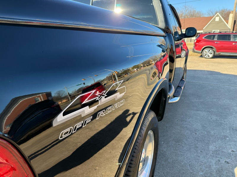 Ford F-150 4WD Supercab Flareside 145" XLT 2000