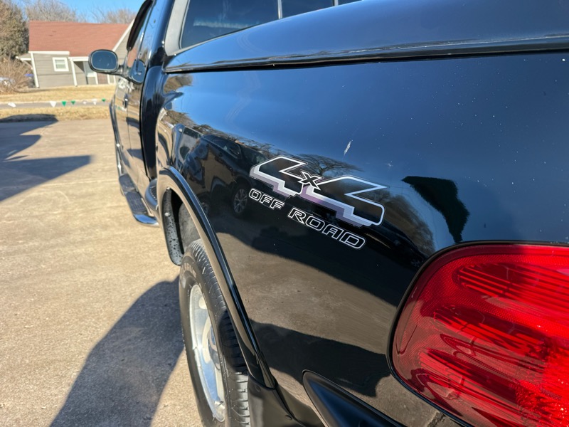 Ford F-150 4WD Supercab Flareside 145" XLT 2000