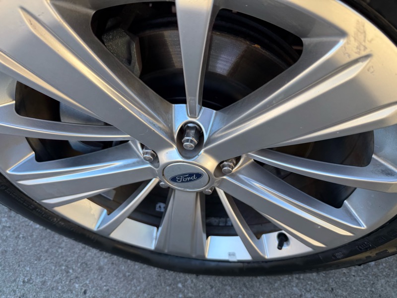 Ford Explorer Limited FWD 2019