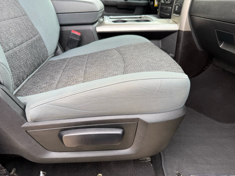 RAM 1500 Big Horn Crew Cab 4WD 2018