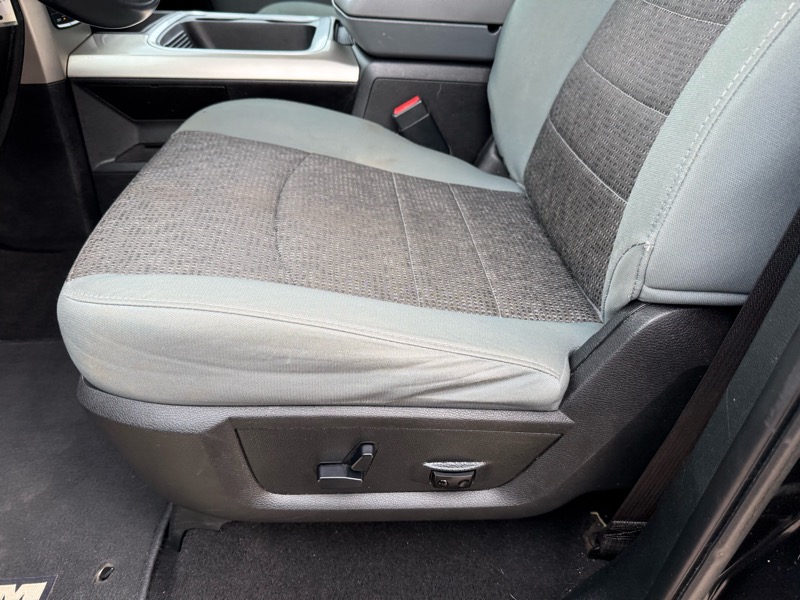 RAM 1500 Big Horn Crew Cab 4WD 2018