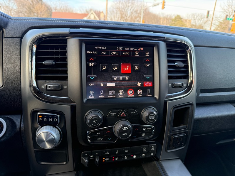 RAM 1500 Sport Crew Cab 2WD 2015