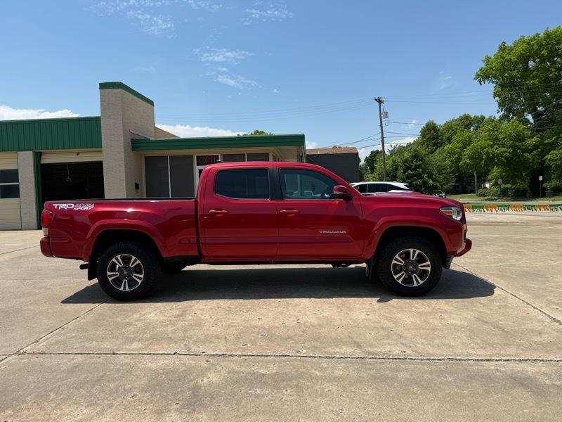 Toyota Tacoma  2017