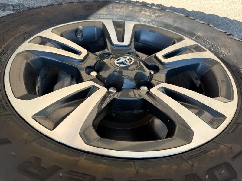 Toyota Tacoma  2017