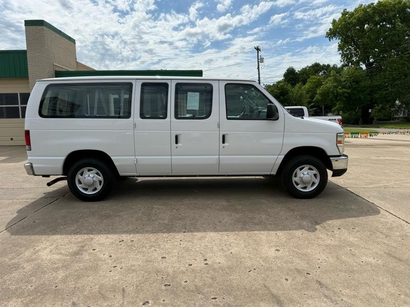 Ford Econoline E-150 XLT 2009