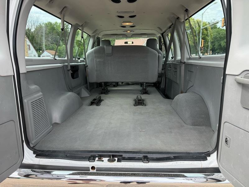 Ford Econoline E-150 XLT 2009