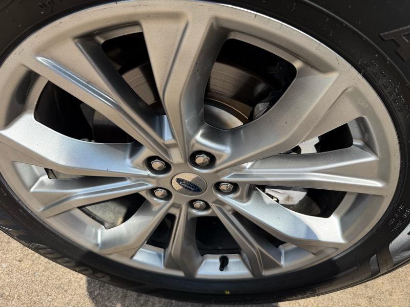 Ford Explorer XLT 4WD 2020