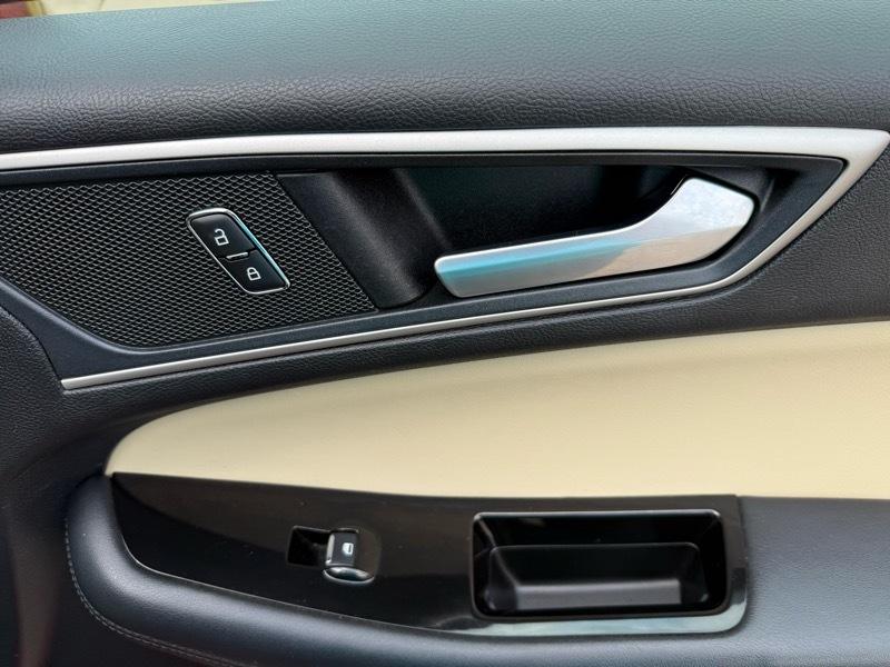 Ford Edge SEL FWD 2019