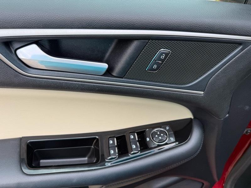 Ford Edge SEL FWD 2019
