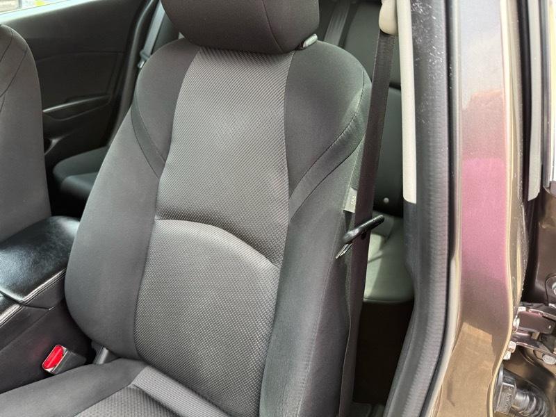 Mazda MAZDA3 i Sport AT 5-Door 2017