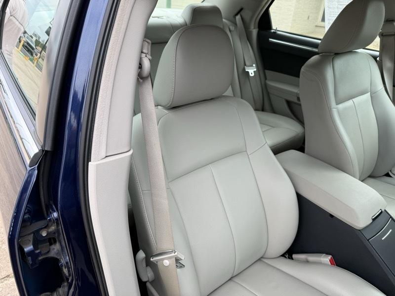 Chrysler 300 Touring AWD 2005