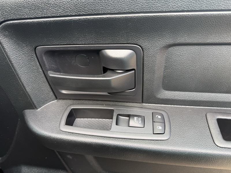 RAM 1500 Tradesman Quad Cab 2WD 2018